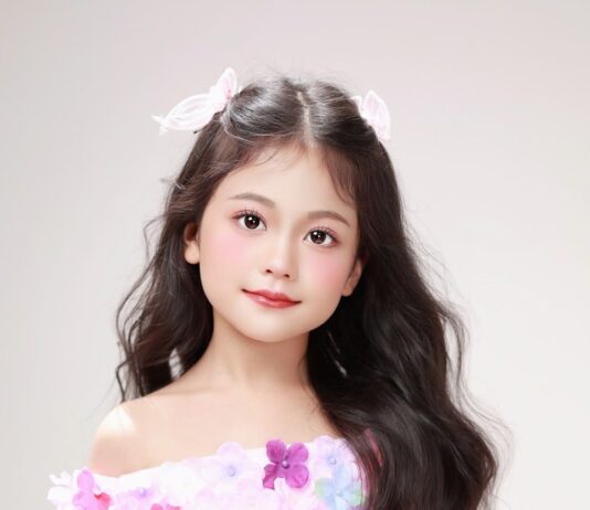 Mẫu nhí 9 tuổi Nhật Ánh tự tin gây bất ngờ khi đóng phim cổ trang
